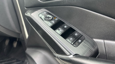 Nissan Qashqai 1.3 DiG-T MH N-Connecta 5dr Petrol Hatchback